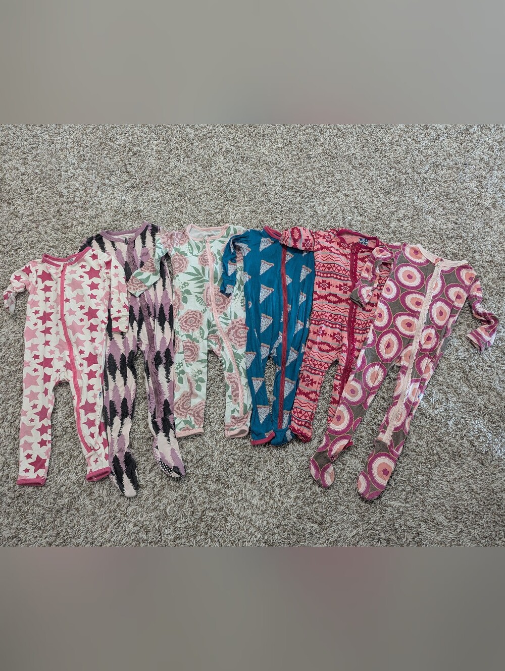 Girls Kickee Pants- Size 9-12 Assorted Footies and